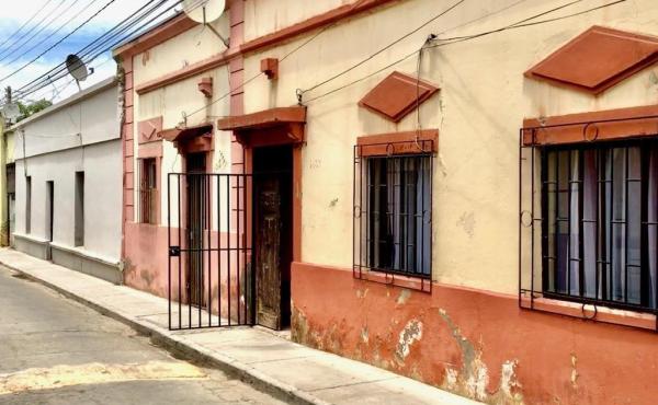 2 Casas juntan 177 m2 en Calle Eduardo Matte, Stgo Centro