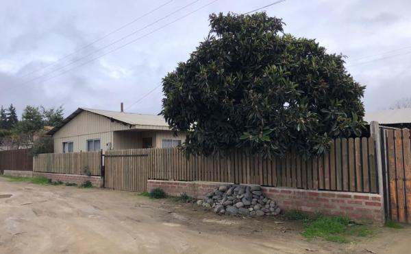 Venta de Terreno con 2 Casas en Las Dichas